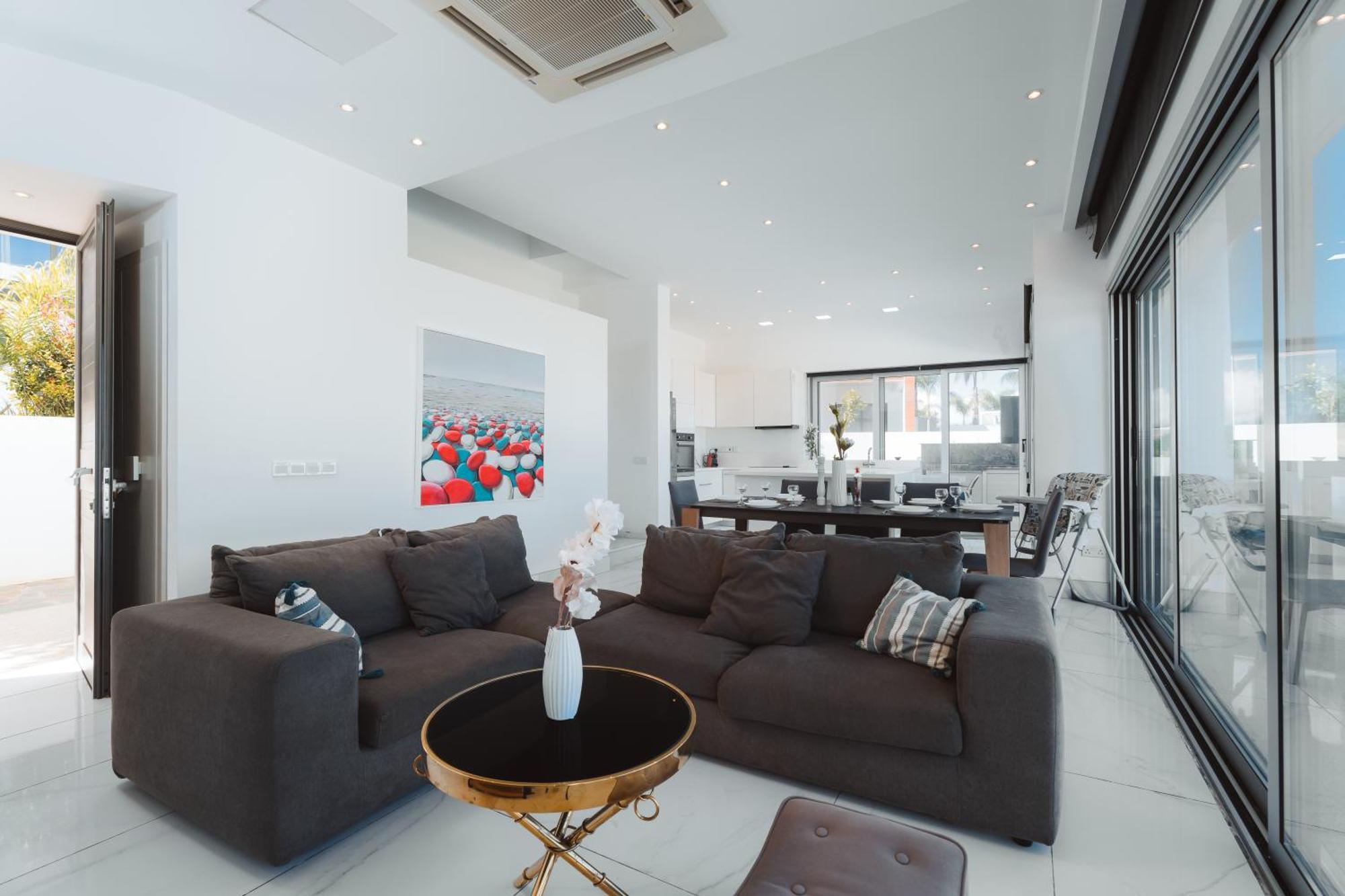 Seaside Luxury Villa พาราลิมนี ภายนอก รูปภาพ