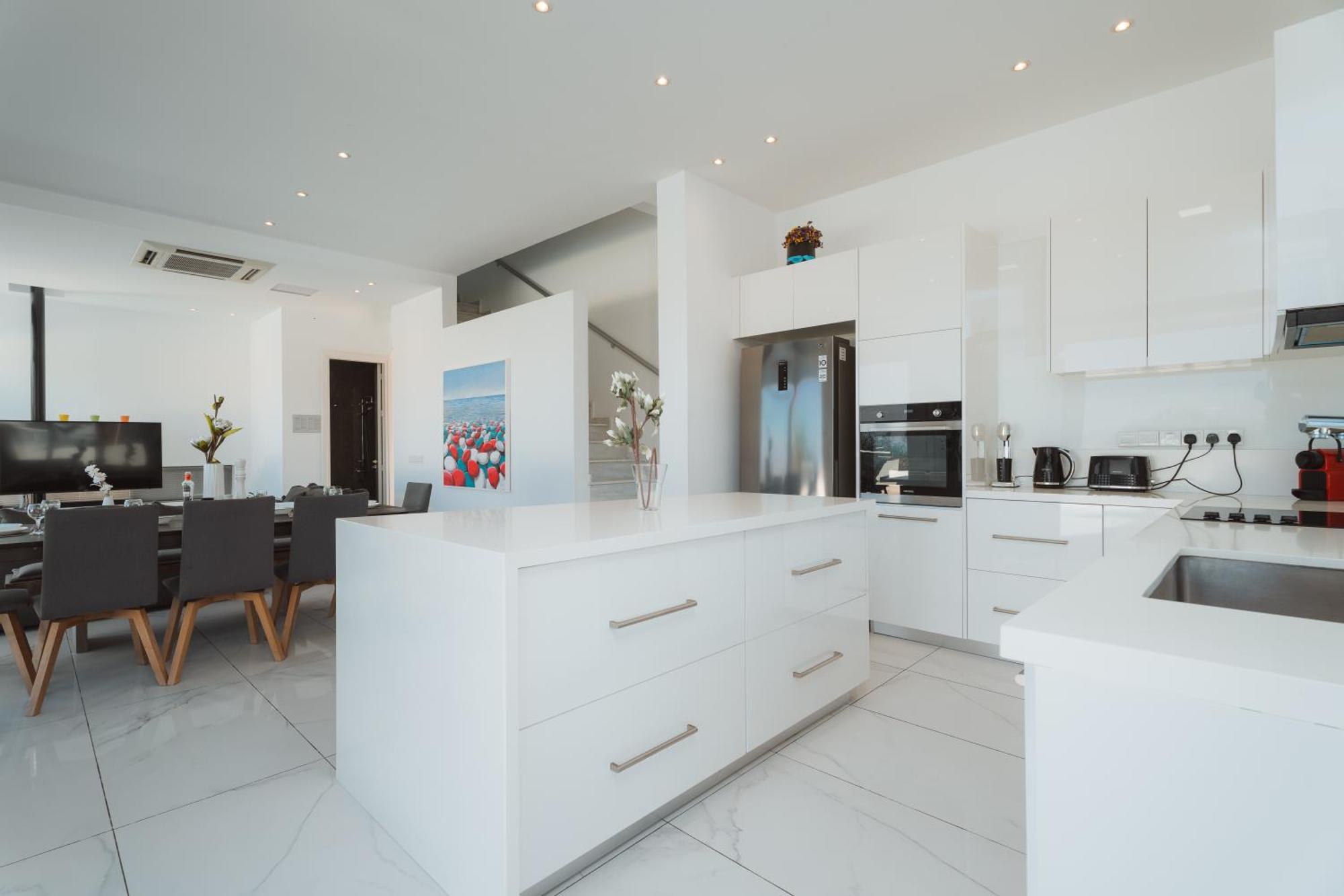 Seaside Luxury Villa พาราลิมนี ภายนอก รูปภาพ