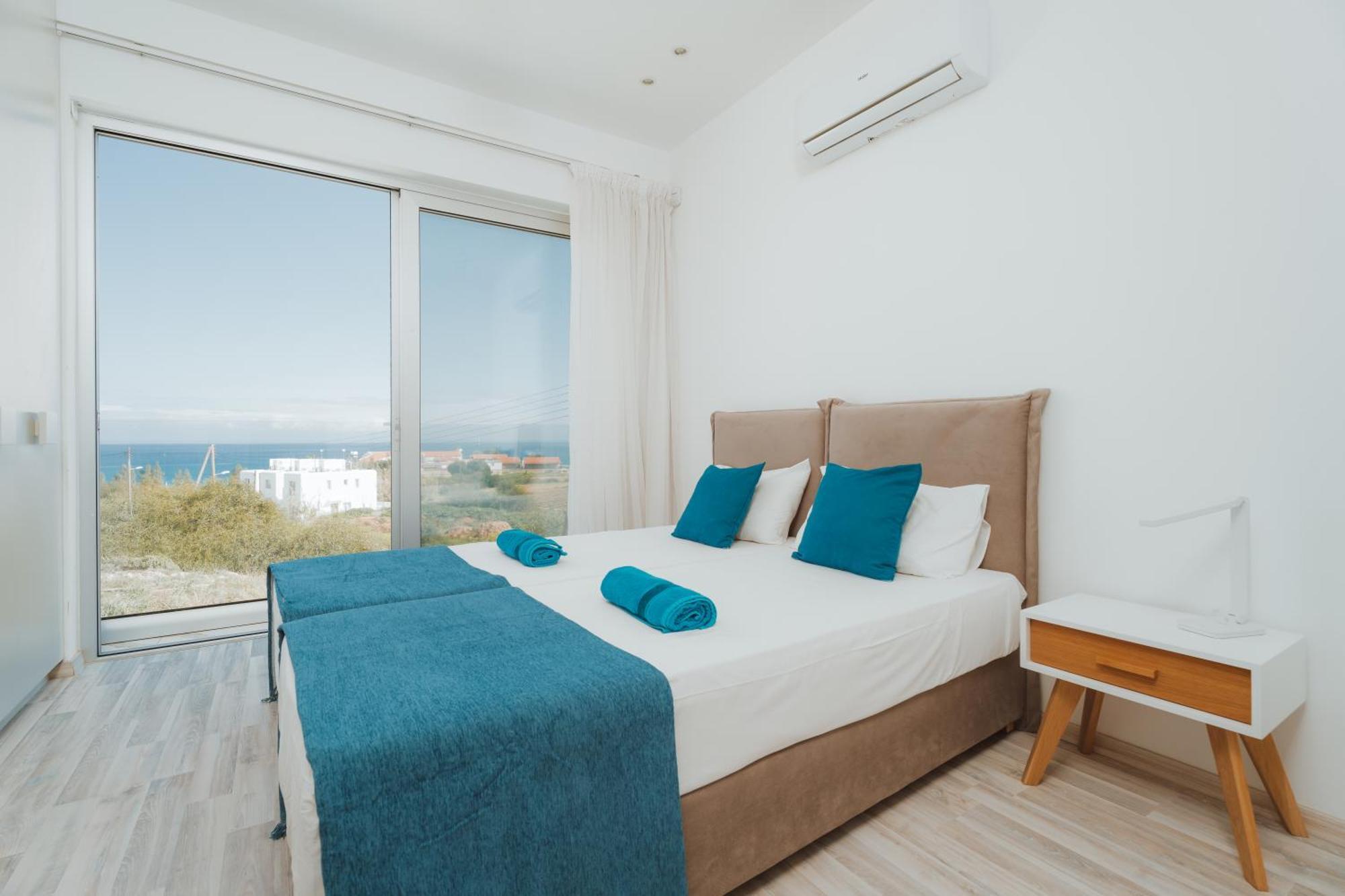 Seaside Luxury Villa พาราลิมนี ภายนอก รูปภาพ